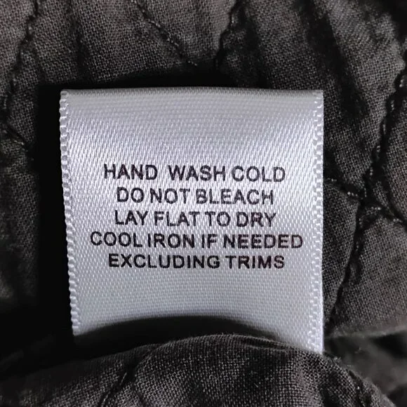 Willow & Clay Military Quilted Jacket Size Medium Green Beaded Arm Patches - Picture 9 of 9